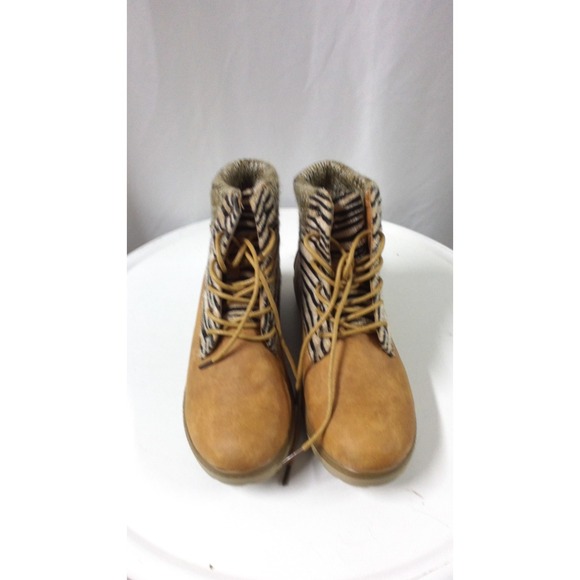 Womens Tan Faux Suede Lace Up Ankle Boots Knit‎ Collar & Zebra Print Size 8.5 - Picture 2 of 6